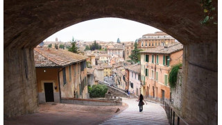 Perugia, Ý có những ngôi làng quyến rũ bao quanh thành phố và nhiều hòn đảo xinh xắn ven Hồ Trasimeno